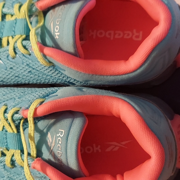 Toddler Reebok - Picture 2 of 5